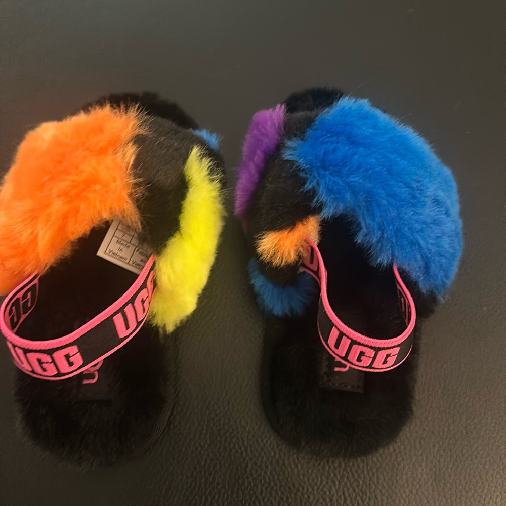 UGG TODDLER 7 FLUFF YEAH SLIDE PARTY SPOTS SLINGBACK SLIPPER SANDAL SIZE 7T